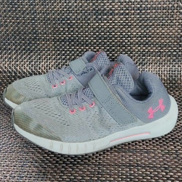 Under Armour girls shoes size 2Y - Picture 1 of 9